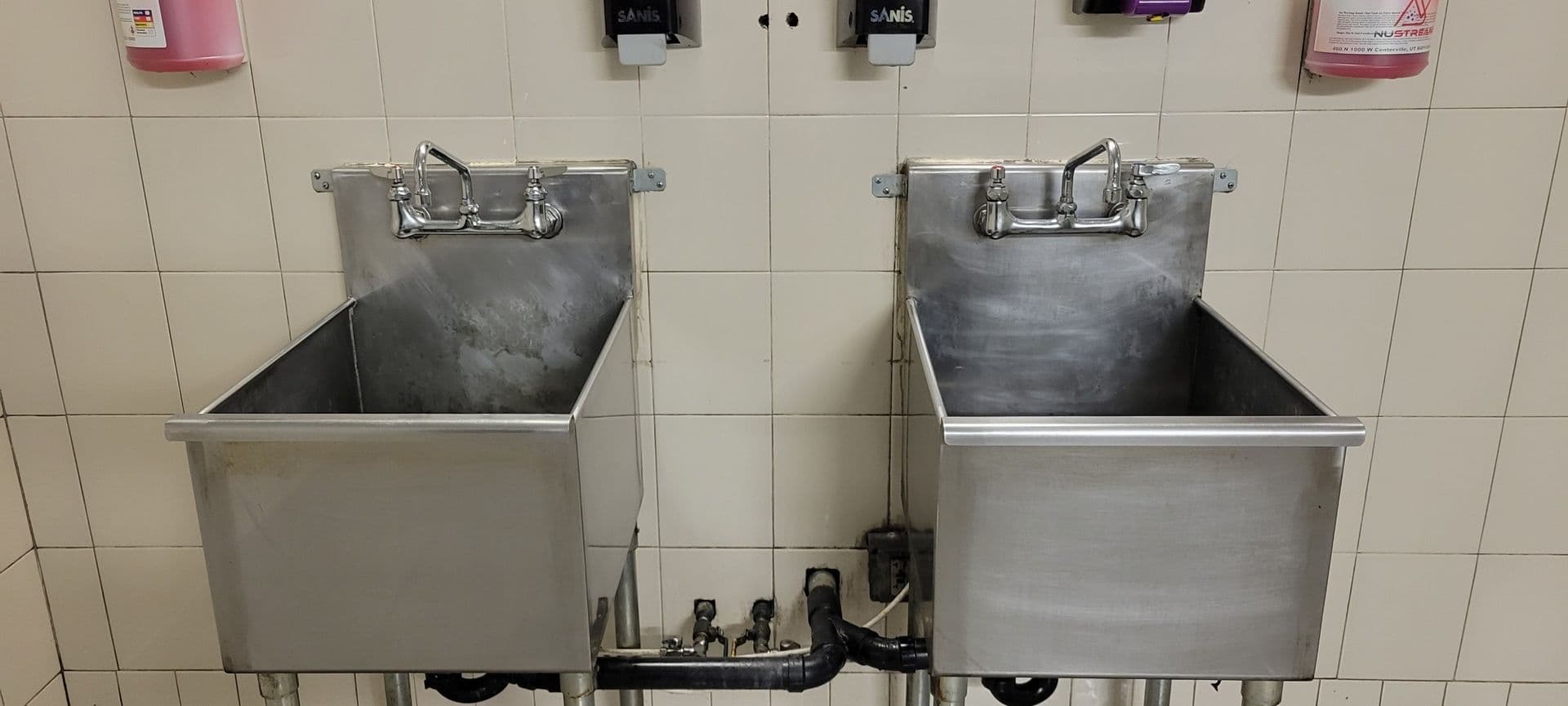 Commercial sink cleaning — after